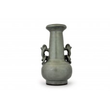 1397 A Song Dynasty Guan-Ware grey-blue glaze vase  